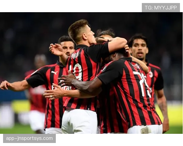 AC米兰边路依赖隐患逐步反映，对球队稳定性造成影响